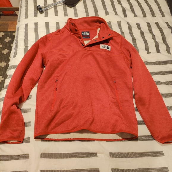 The North Face Gordon Lyons 1/4 Button Pullover - Picture 1 of 6